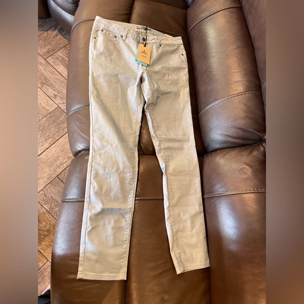 NWT gray women’s Prana Jeans.